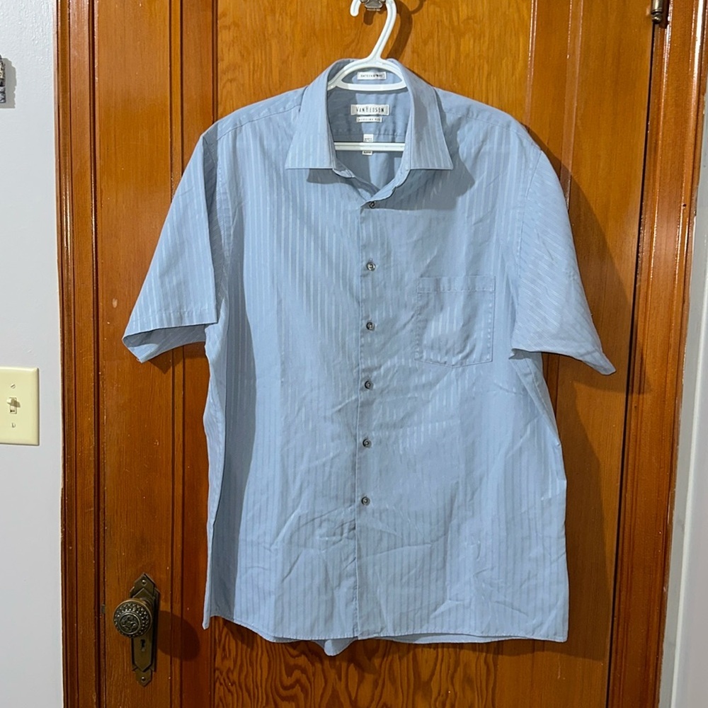 Men’s VANHEUSEN regular fit SATEENSTRIPE.